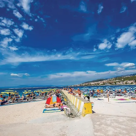 Σπίτι διακοπών Lovely In With Wifi Kostrena