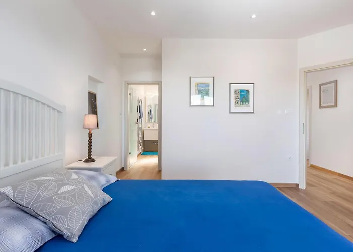 Semesterbostad 3 Bedroom Lovely In