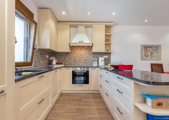 3 Bedroom Lovely In Kostrena