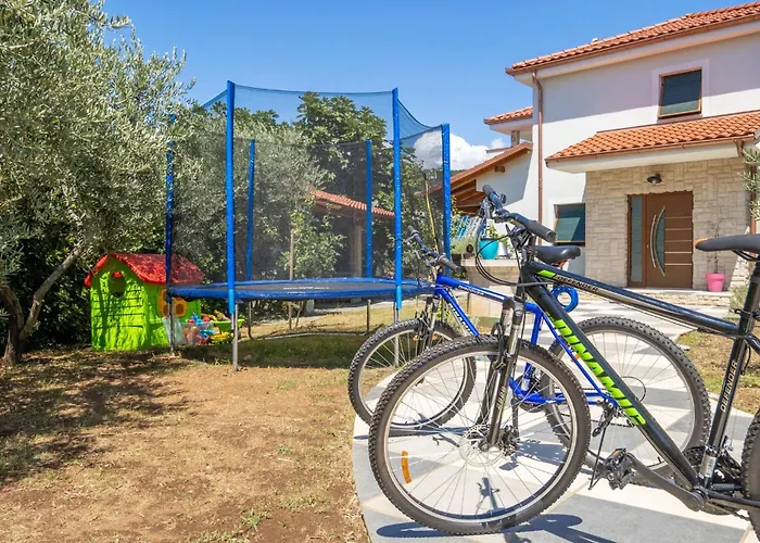 3 Bedroom Lovely In Kostrena