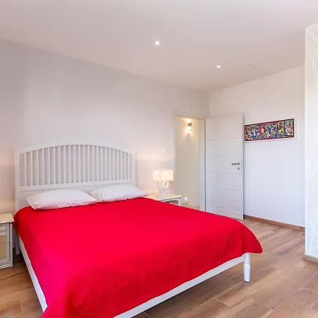 3 Bedroom Lovely In Prázdninový dům Kostrena