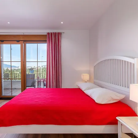 Prázdninový dům 3 Bedroom Lovely In Kostrena