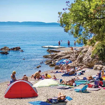 Prázdninový dům 3 Bedroom Lovely In Kostrena