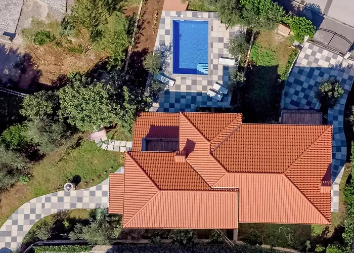 3 Bedroom Lovely In *