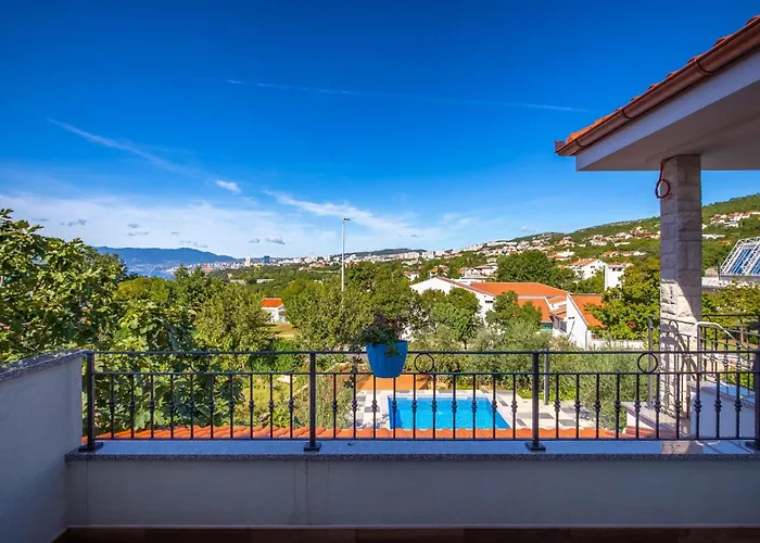 3 Bedroom Lovely In Сasa de vacaciones Kostrena