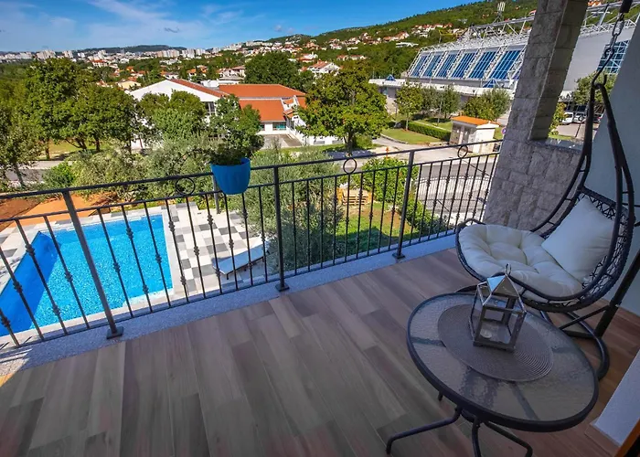 3 Bedroom Lovely In Сasa de vacaciones Kostrena
